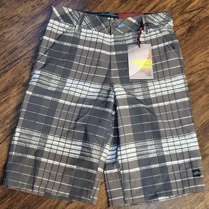 Boy's size 12 Tony Hawk Hybrid Skate to Swim Shorts NWT